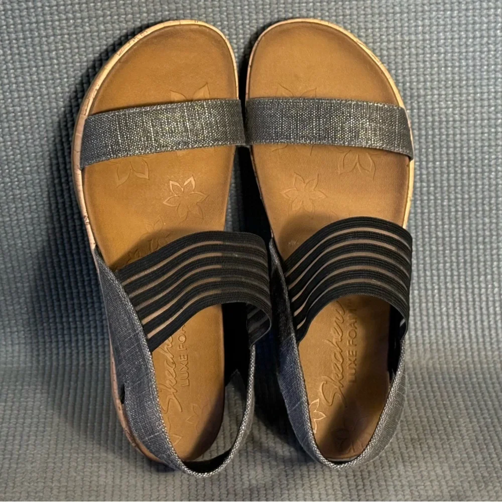 SKECHERS Cali Beverlee Smitten Kitten #SN 38527 Women's Black Wedge Sandals Sz 9